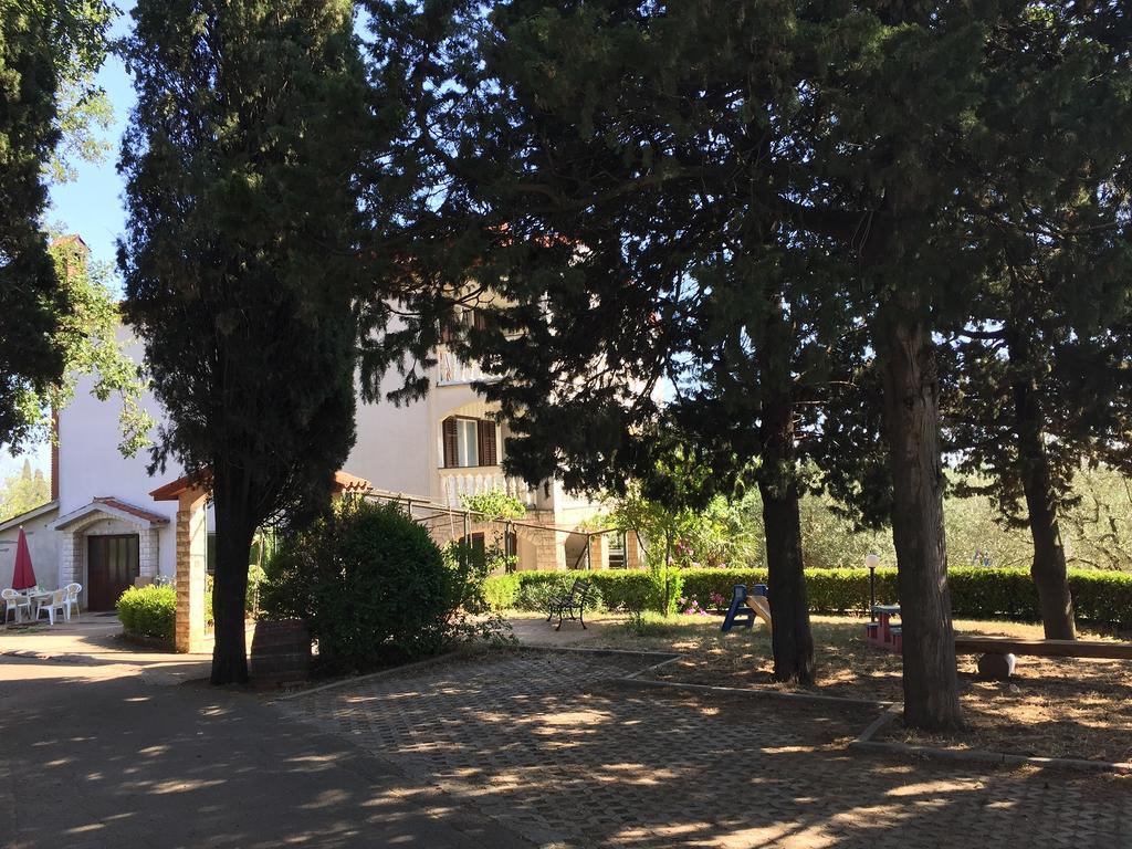 Valeriana Apartment Pula Exterior photo