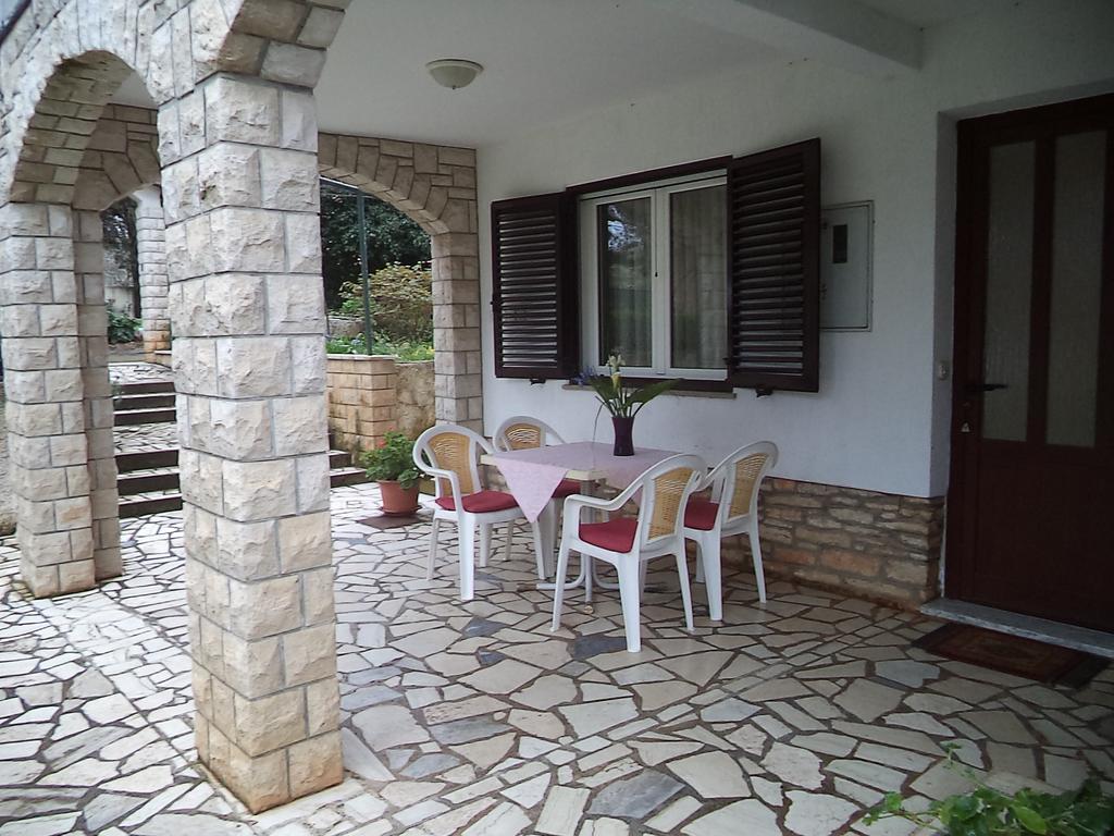 Valeriana Apartment Pula Exterior photo
