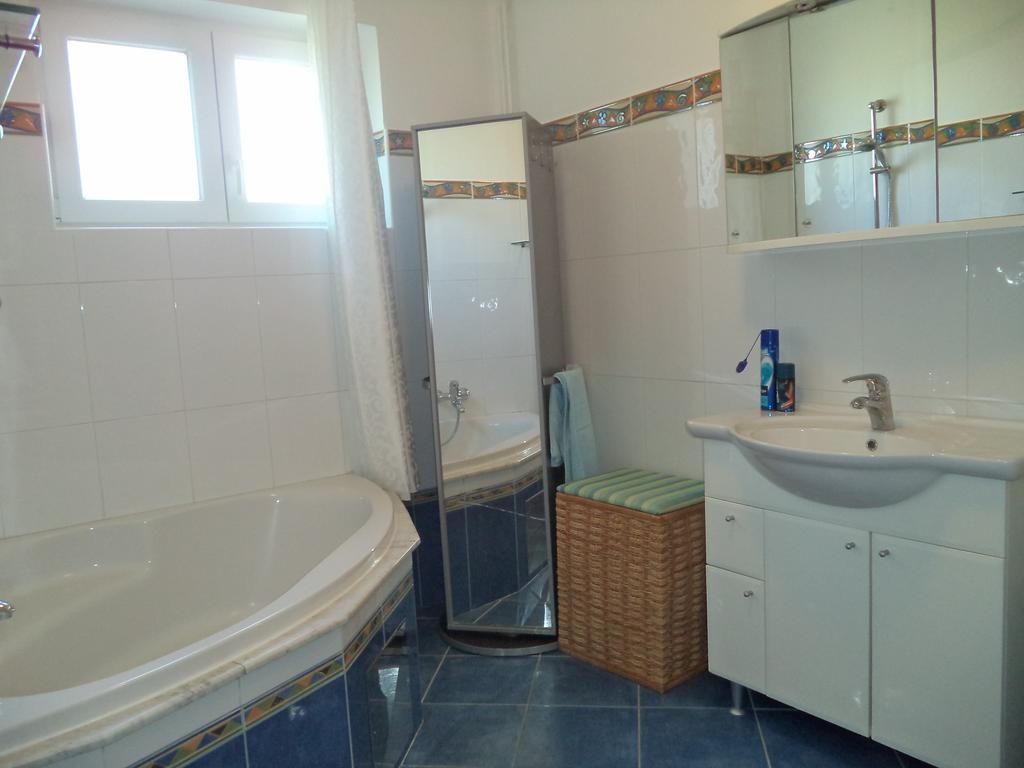 Valeriana Apartment Pula Exterior photo