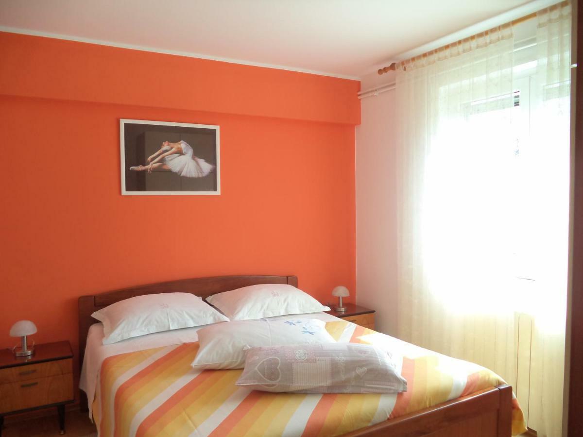 Valeriana Apartment Pula Exterior photo