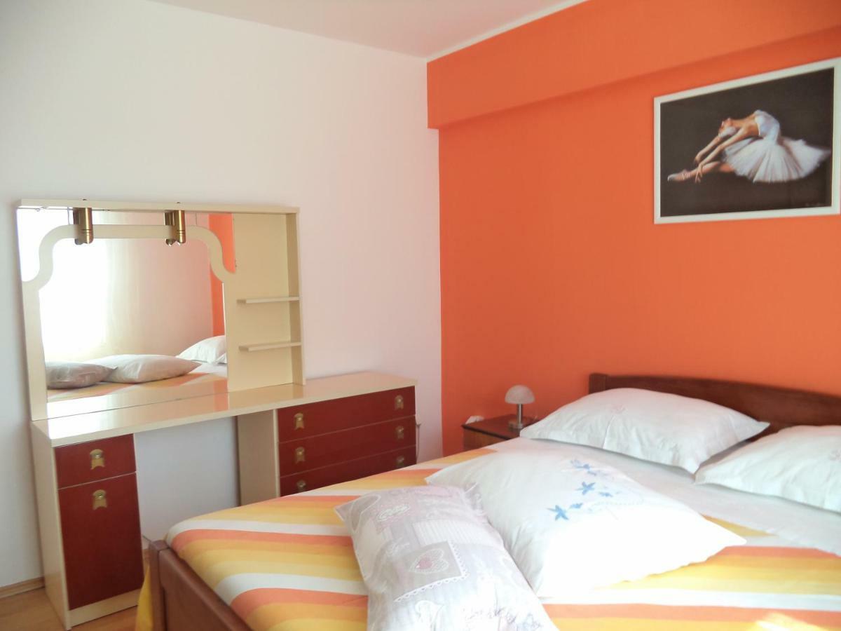 Valeriana Apartment Pula Exterior photo