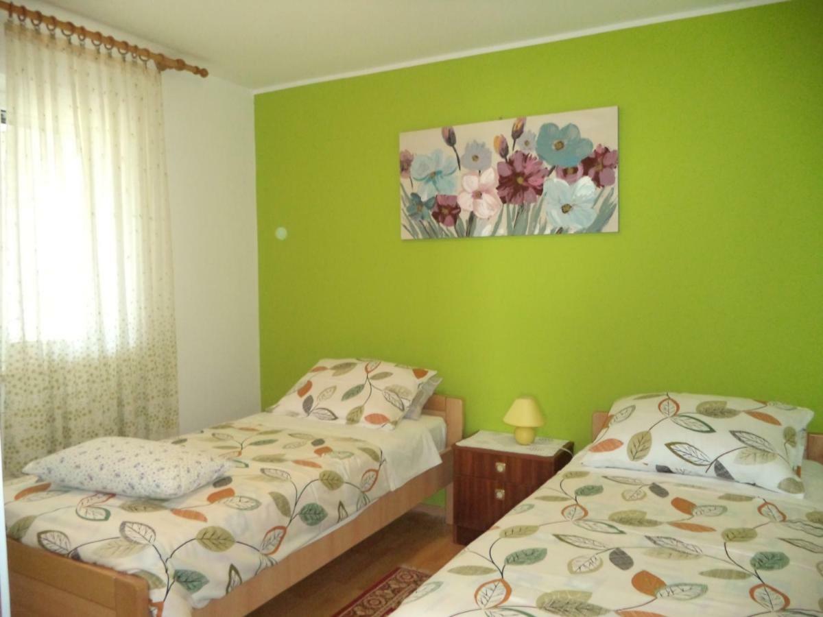 Valeriana Apartment Pula Exterior photo